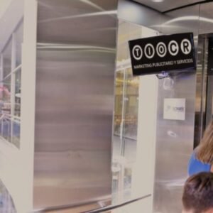 Pantalla LED - TV de ascensor del Shopping Paris